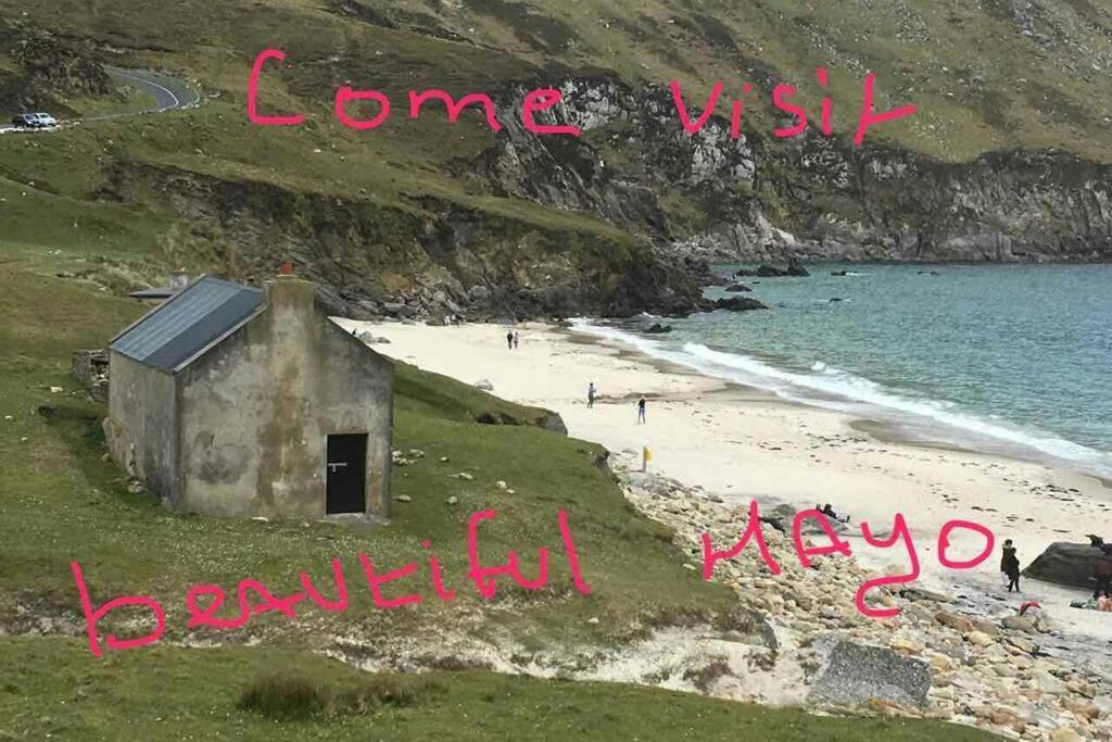 クノック Annies Meadow.ヴィラ エクステリア 写真